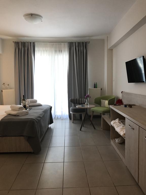 Lion Apartment Port Thessaloniki Buitenkant foto